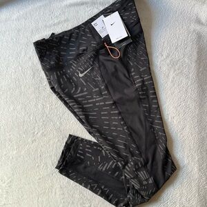 Nike Dri-Fit Charcoal and Gray Patterned Leggings